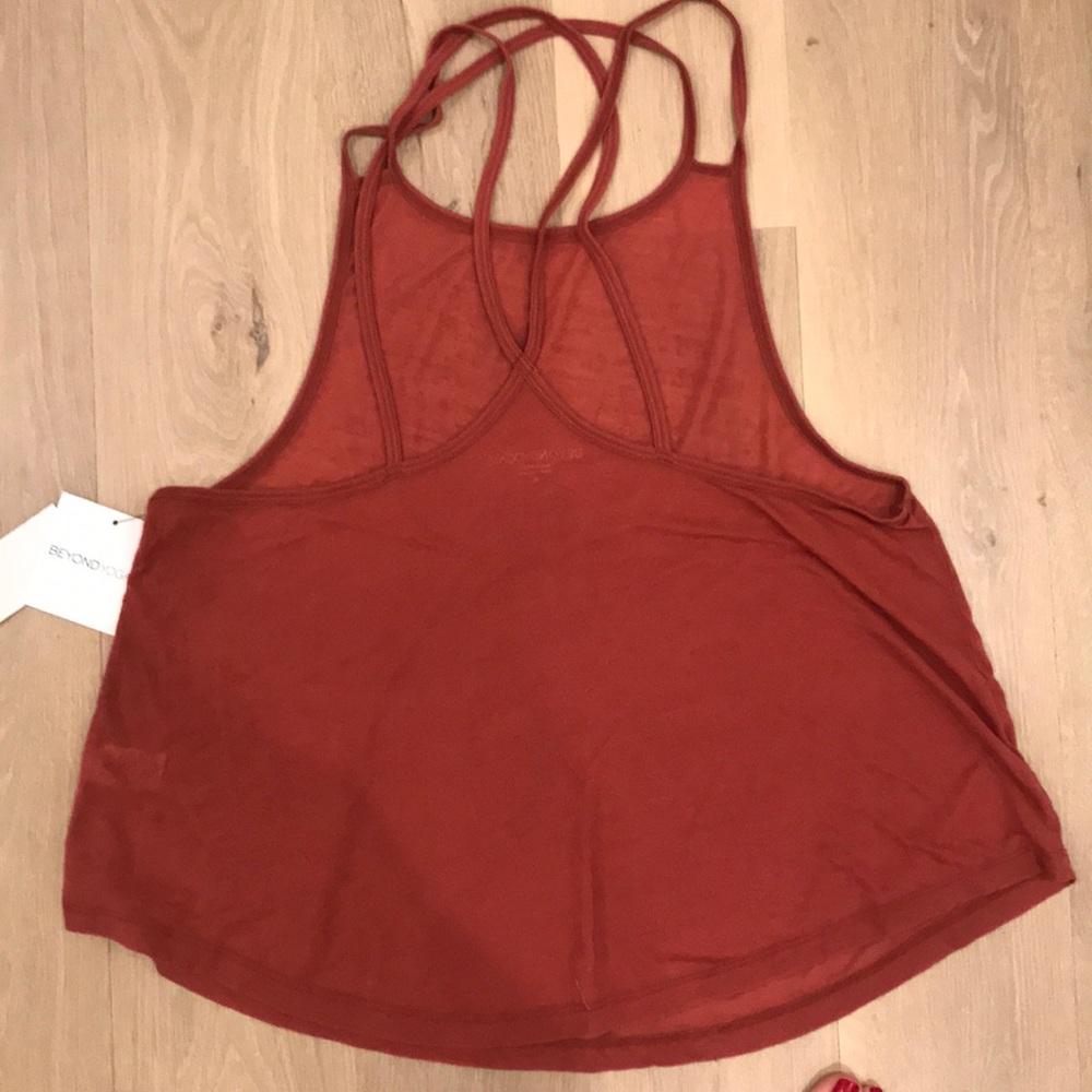 BEYOND YOGA swing tank